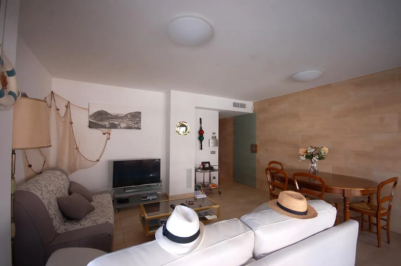 Lets Holidays Voramar Apartment Tossa de Mar
