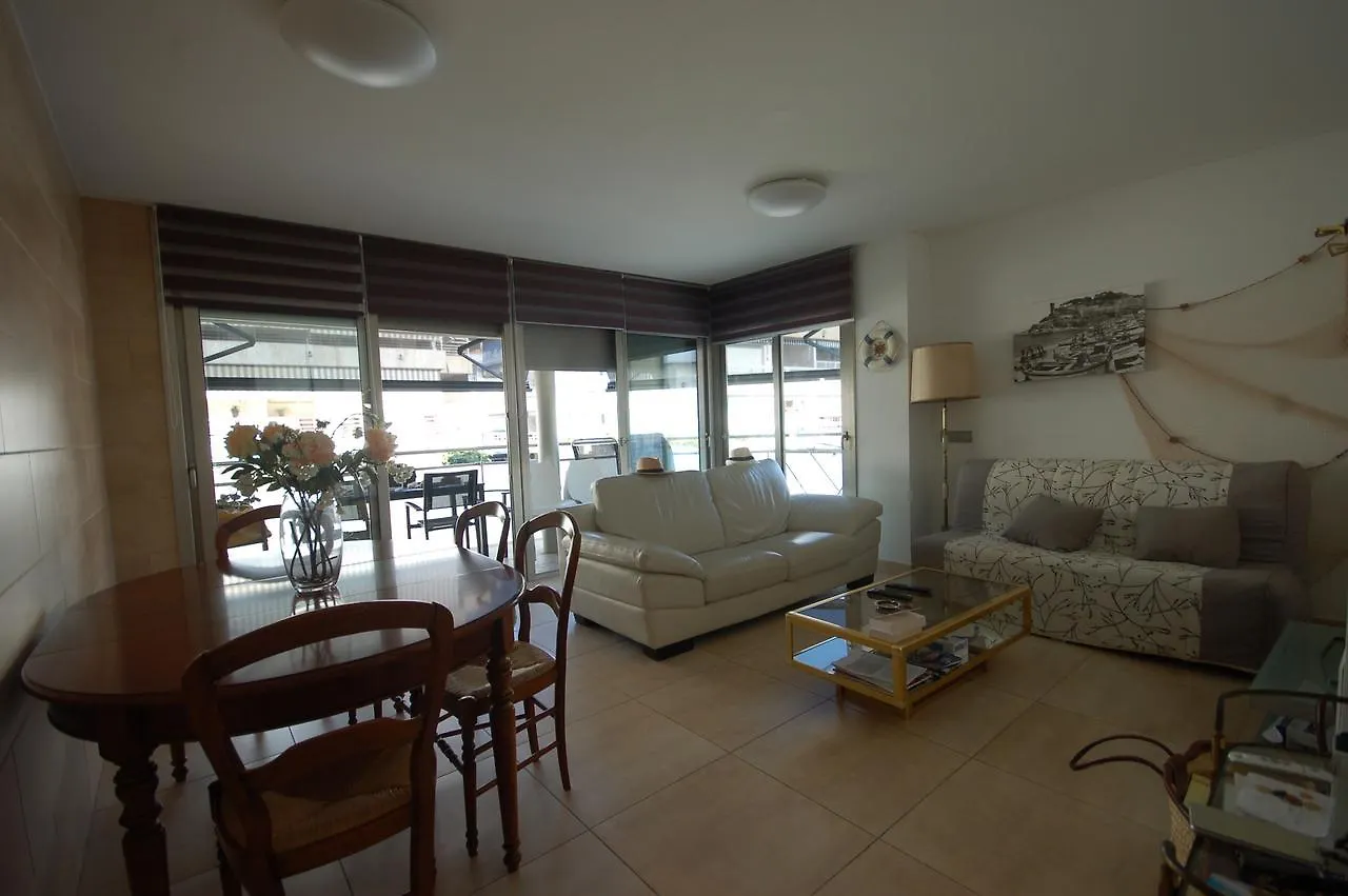 Lets Holidays Voramar Apartment Tossa de Mar